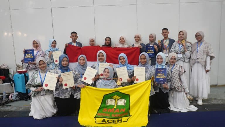 SMA Negeri Modal Bangsa Raih Tiga Medali Emas di Ajang WYIE Malaysia 2026