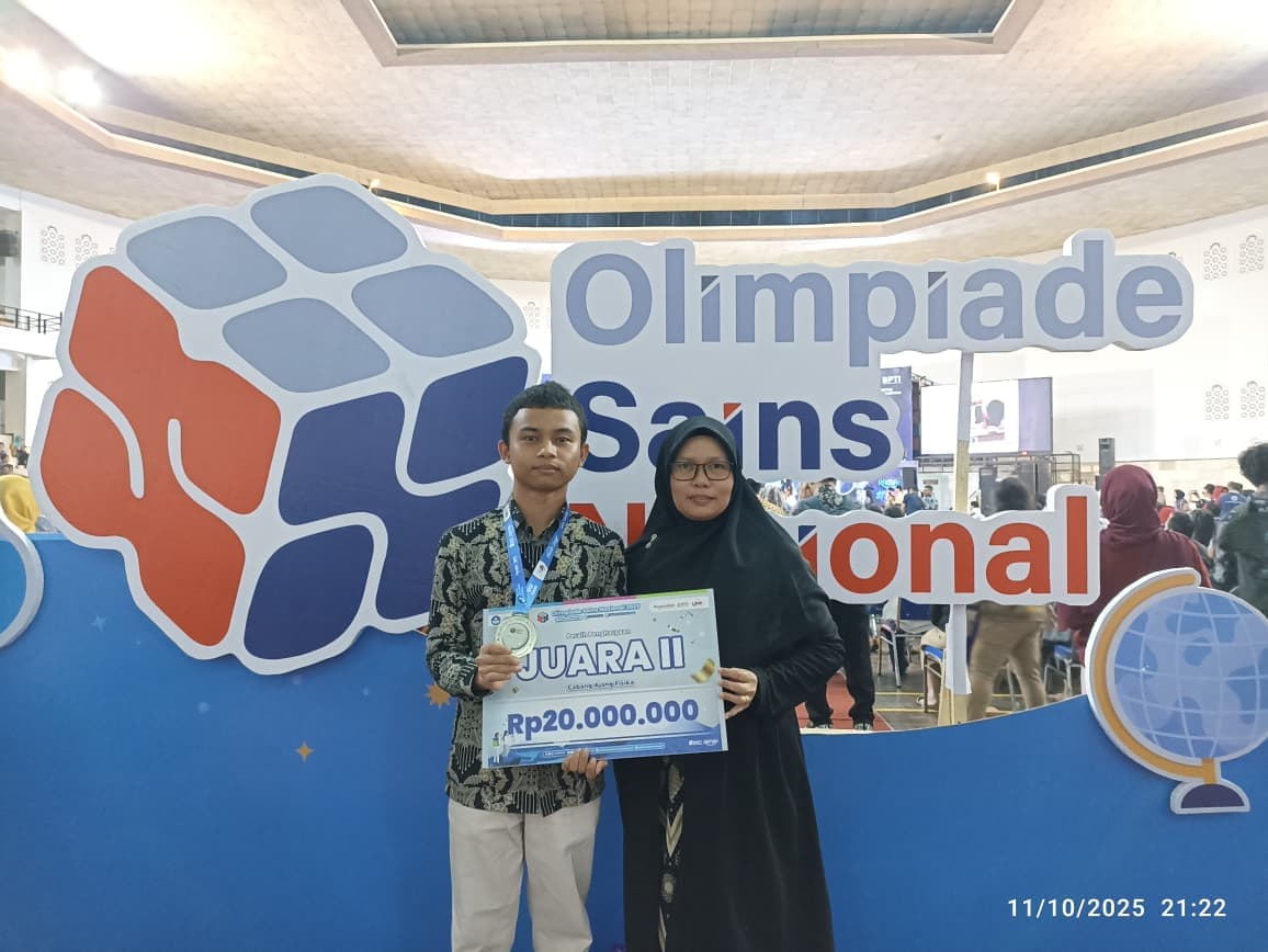 Dzakwan Harumkan Nama Aceh, Raih Silver Medal OSN Fisika 2025
