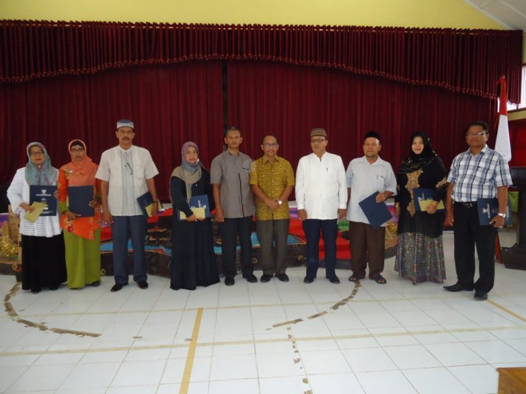 Pembagian Rapor Semester Genap Tahun Pelajaran 2014-2015