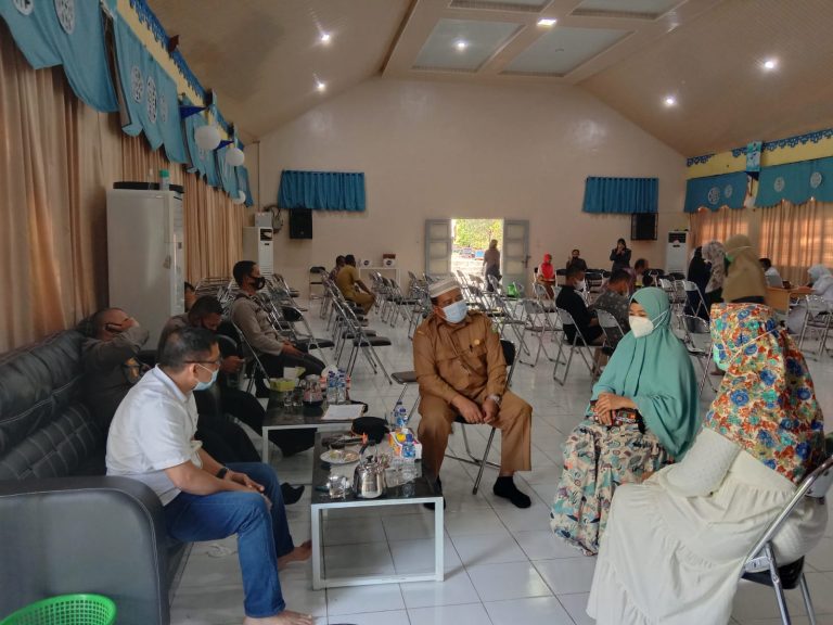 Sekda Aceh Tinjau Vaksinasi Siswa Modal Bangsa